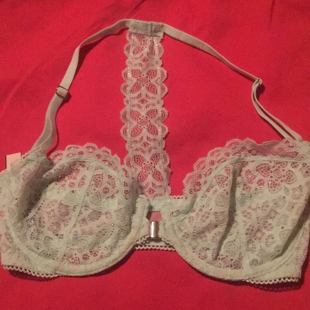 Vs underwire bra